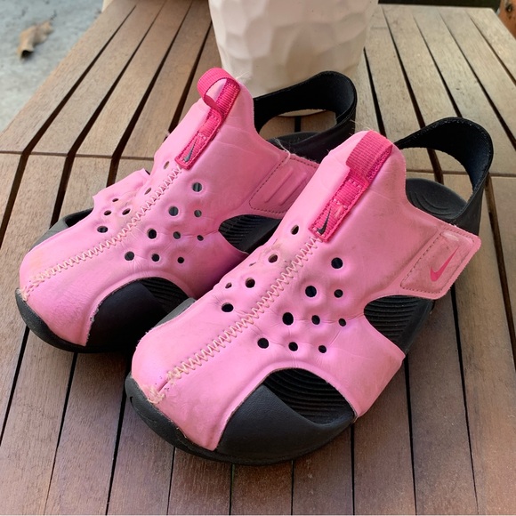 Nike Sunray Sandals Y13 - Picture 1 of 3